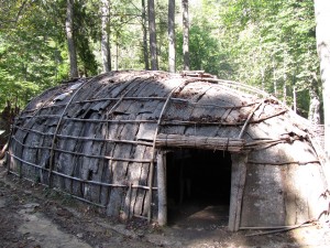 Monacan longhouse made of sticks and bark
